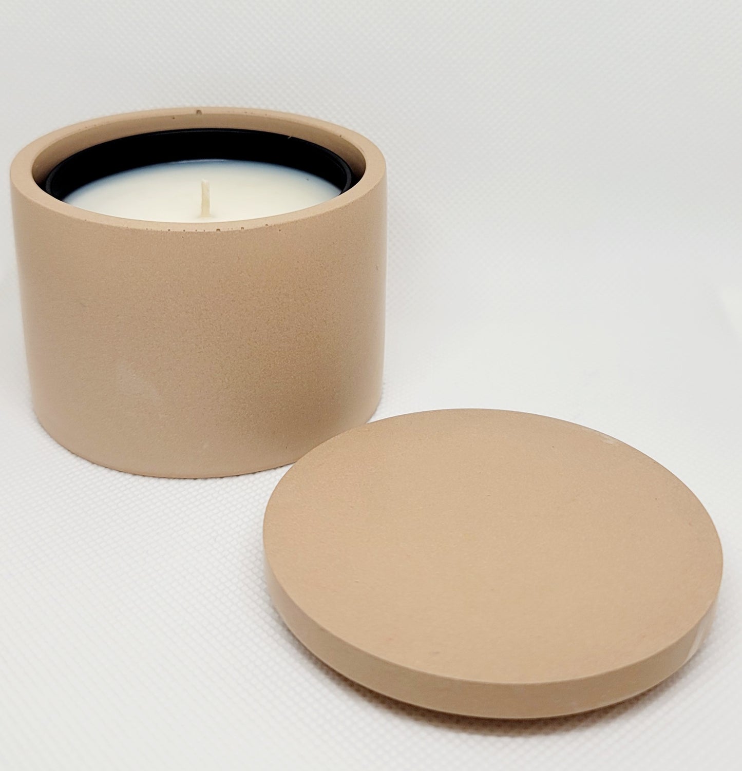 Rock Rose Leather-3.4oz Black Tin